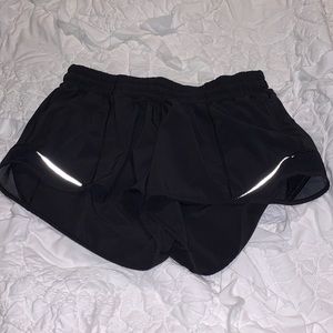Lululemon hotty hot short